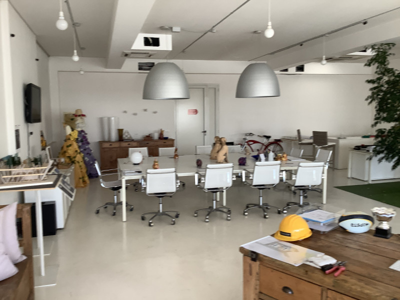 ESCLUSIVA Palladio Re Group - Proponiamo in locazione un elegante laboratorio con finiture da uff...