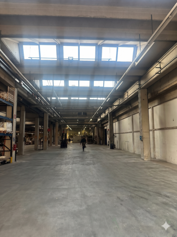 NOSTRO RIF. CP-200_2 
Proponiamo in locazione porzione di capannone di circa 6.500 mq, situata a ...