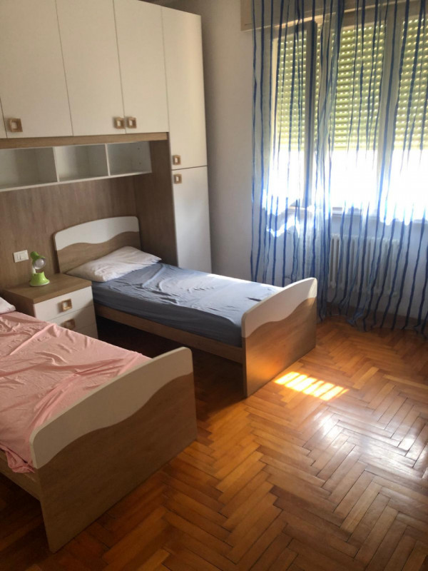 S. CARLO: Classe Energetica F - EPgl,nren 109,35 KWh/mq anno.
Palazzina di 6 unità ubicata in qua...