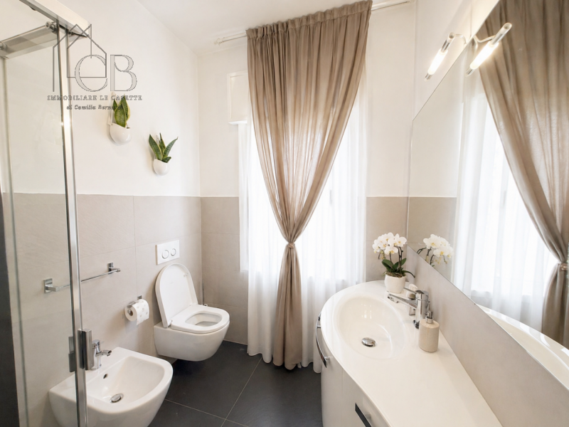 Nel cuore di una delle zone più richieste di Padova, proponiamo in vendita una splendida casa sin...