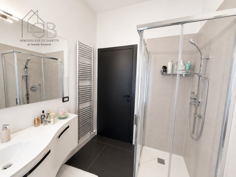 Nel cuore di una delle zone più richieste di Padova, proponiamo in vendita una splendida casa sin...