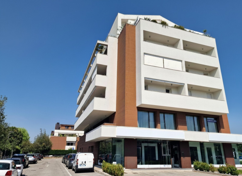 A Vigonza, in una posizione comoda ai principali servizi e ben collegata a Padova, proponiamo un ...