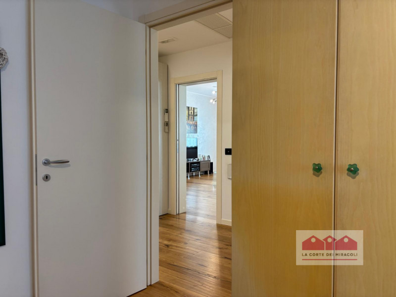 SANT'AGOSTINO: CASA INDIPENDENTE CON DUE APPARTAMENTI RISTRUTTURATI E AMPI SPAZI ARTIGIANALI, IL ...