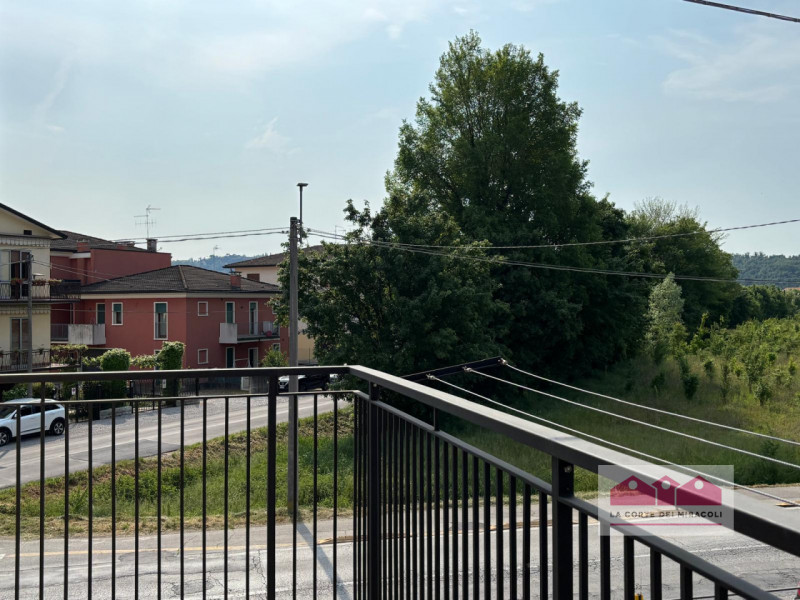 SANT'AGOSTINO: CASA INDIPENDENTE CON DUE APPARTAMENTI RISTRUTTURATI E AMPI SPAZI ARTIGIANALI, IL ...