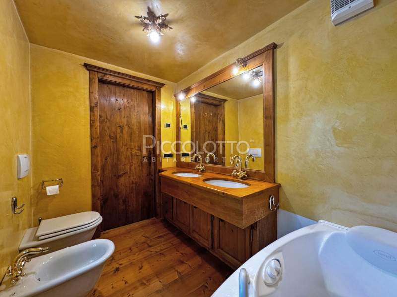 Rif. A2167 - Appartamento 2 camere - 2 bagni - vicino al centro - locazione annuale.

Cortina d'A...