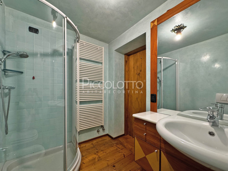 Rif. A2167 - Appartamento 2 camere - 2 bagni - vicino al centro - locazione annuale.

Cortina d'A...