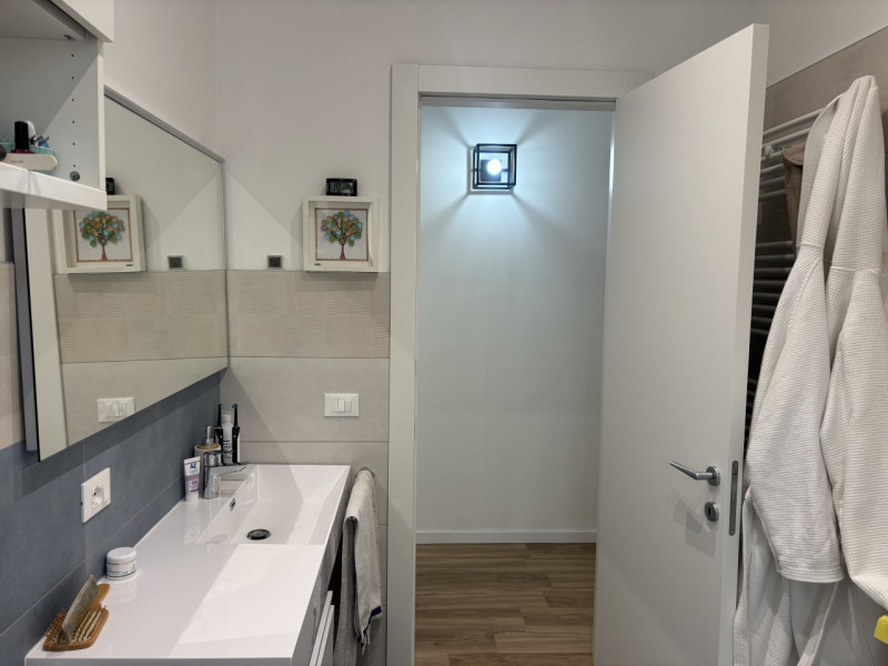 In una delle zone più comode e richieste di Chiesanuova, perfettamente collegata al centro di Pad...