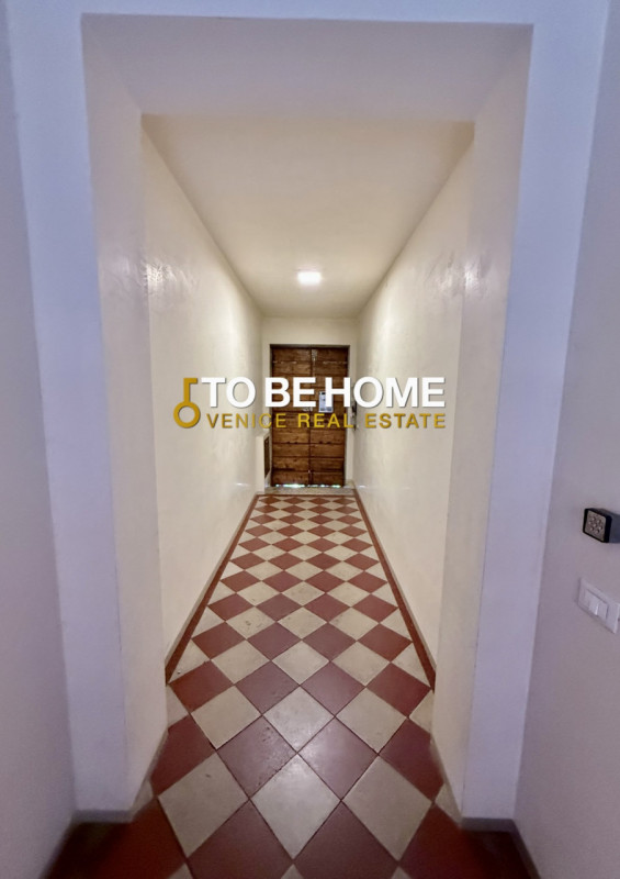 Nel cuore del centro storico di Bassano del Grappa, all’interno di un edificio ristrutturato, pro...