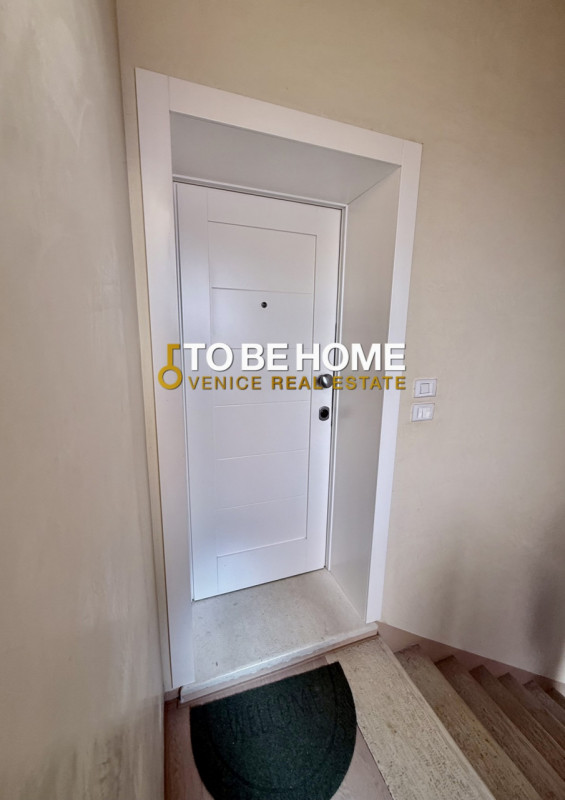 Nel cuore del centro storico di Bassano del Grappa, all’interno di un edificio ristrutturato, pro...