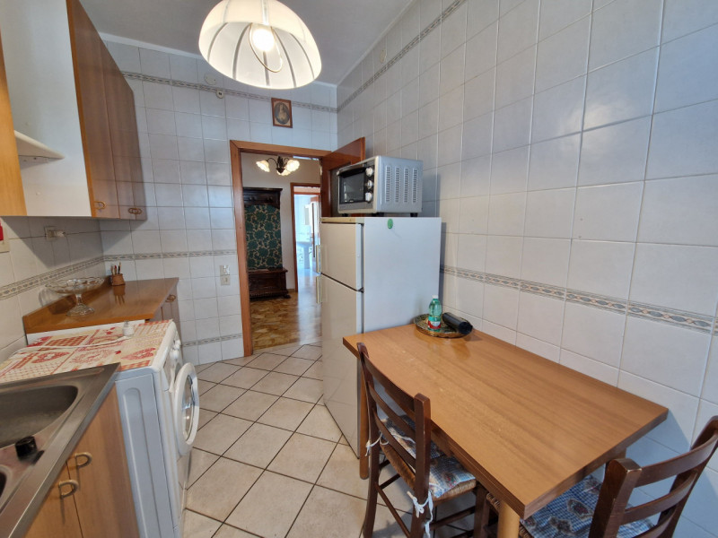 Quartiere San Bellino, in posizione tranquilla e servita proponiamo un interessante appartamento ...