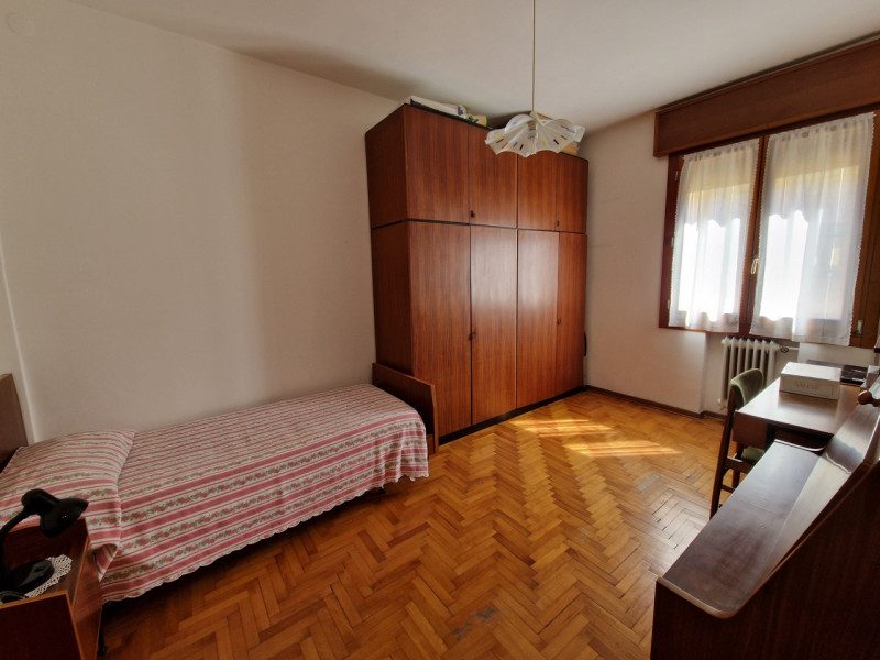 Quartiere San Bellino, in posizione tranquilla e servita proponiamo un interessante appartamento ...
