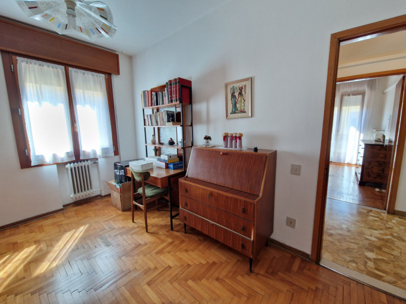 Quartiere San Bellino, in posizione tranquilla e servita proponiamo un interessante appartamento ...