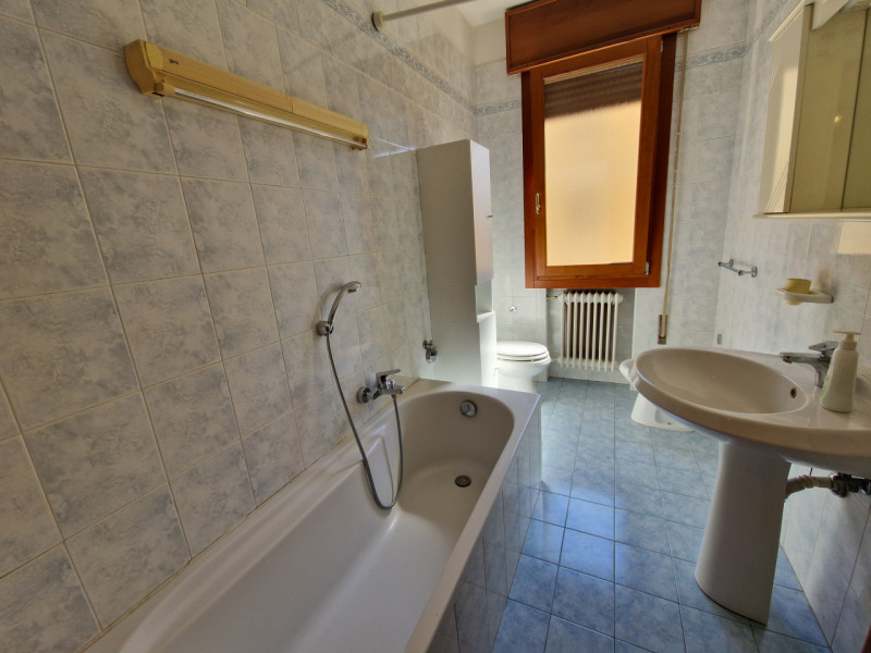 Quartiere San Bellino, in posizione tranquilla e servita proponiamo un interessante appartamento ...