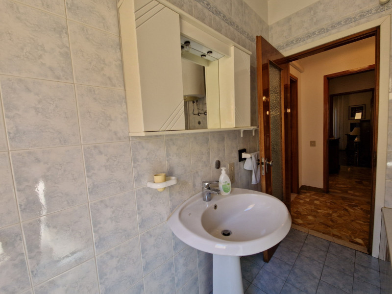 Quartiere San Bellino, in posizione tranquilla e servita proponiamo un interessante appartamento ...