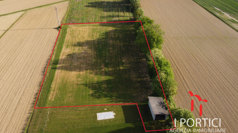 Mogliano Veneto - 

In zona di campagna a Mogliano Veneto ma di facile accesso vendesi  terreno a...
