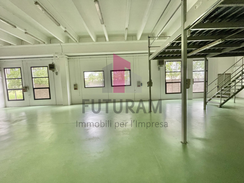 ALTAVILLA VICENTINA - 47FIL - PER INFO 0444/310220

Proponiamo in VENDITA un laboratorio  APPENA ...