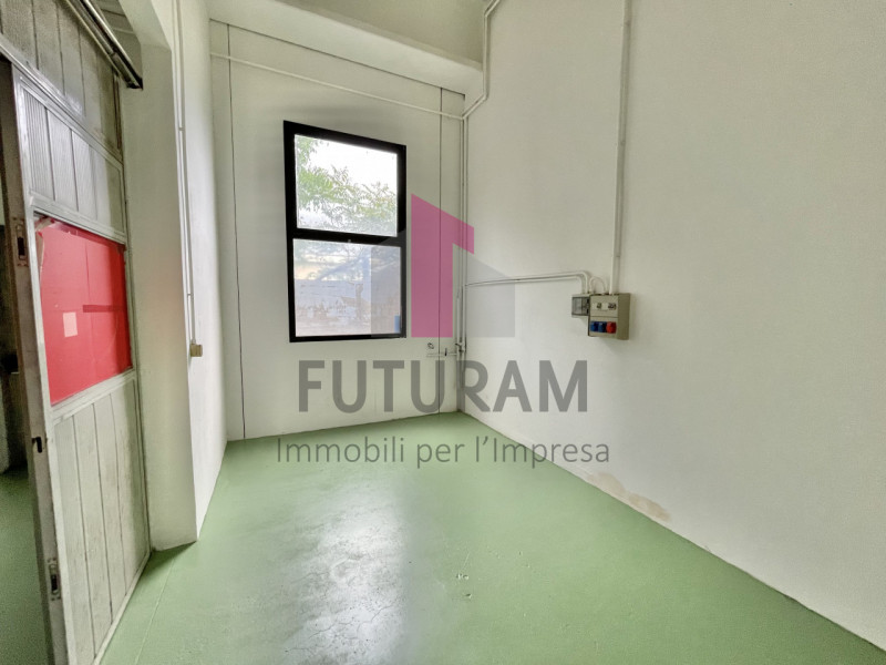 ALTAVILLA VICENTINA - 47FIL - PER INFO 0444/310220

Proponiamo in VENDITA un laboratorio  APPENA ...