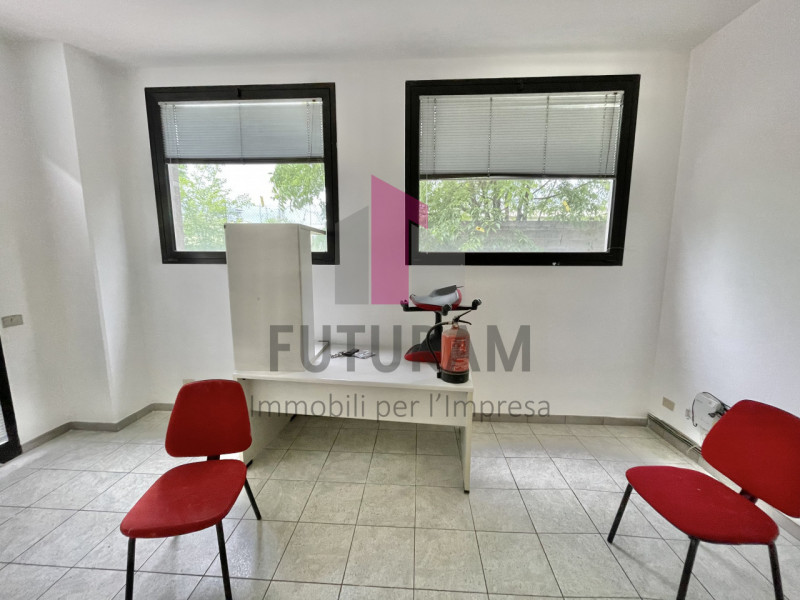 ALTAVILLA VICENTINA - 47FIL - PER INFO 0444/310220

Proponiamo in VENDITA un laboratorio  APPENA ...