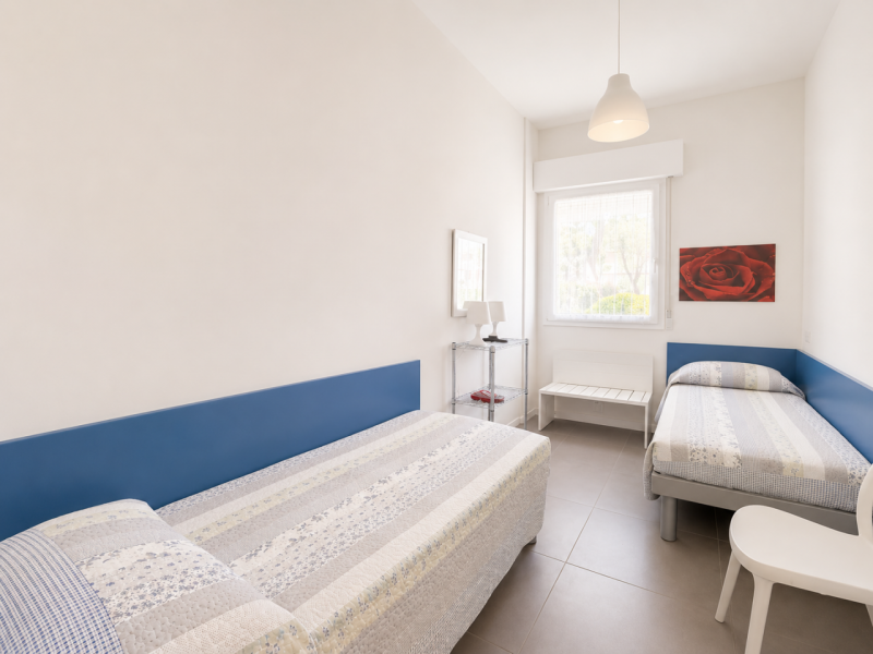Scopri la tua nuova casa al mare! Situato nel cuore di Lignano Sabbiadoro, questo grazioso appart...