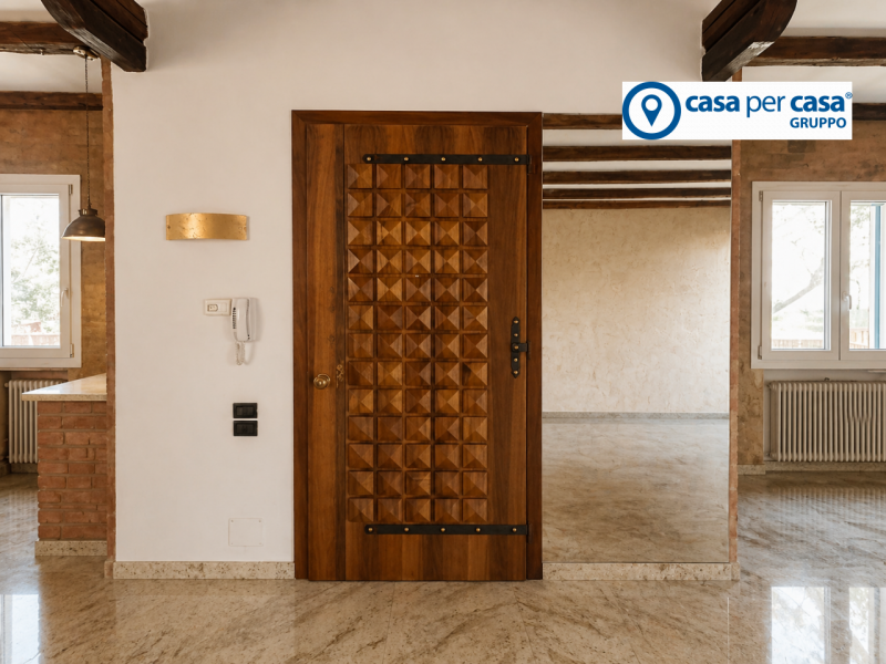 APPROVATO GRUPPO CASA PER CASA: VALUTATO, CONTROLLATO, GESTITO IN ESCLUSIVA!

ZONA:
L'immobile è ...
