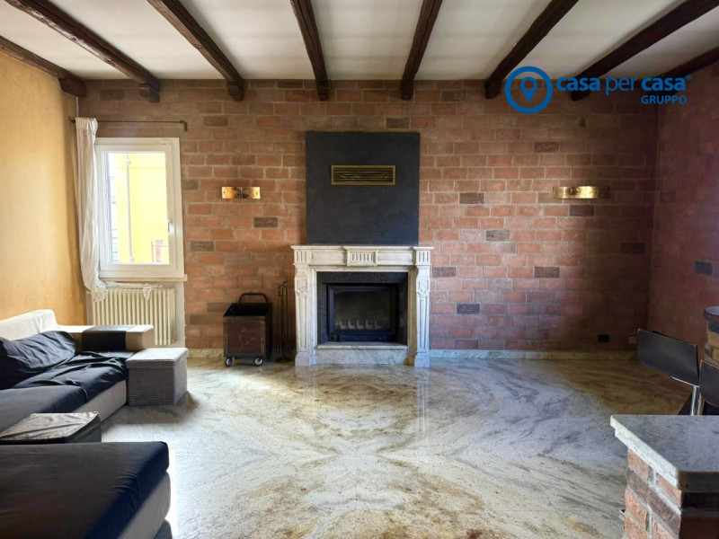 APPROVATO GRUPPO CASA PER CASA: VALUTATO, CONTROLLATO, GESTITO IN ESCLUSIVA!

ZONA:
L'immobile è ...