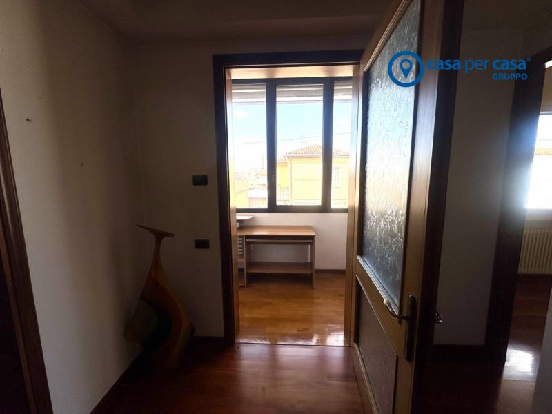 APPROVATO GRUPPO CASA PER CASA: VALUTATO, CONTROLLATO, GESTITO IN ESCLUSIVA!

ZONA:
L'immobile è ...