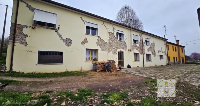 Rif. BIF57 - Proponiamo in vendita casa accostata su due livelli, inserita in una tranquilla cort...