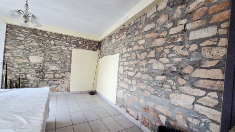 Rif. BIF57 - Proponiamo in vendita casa accostata su due livelli, inserita in una tranquilla cort...