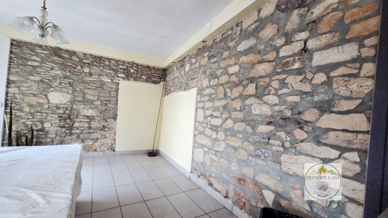 Rif. BIF57 - Proponiamo in vendita casa accostata su due livelli, inserita in una tranquilla cort...