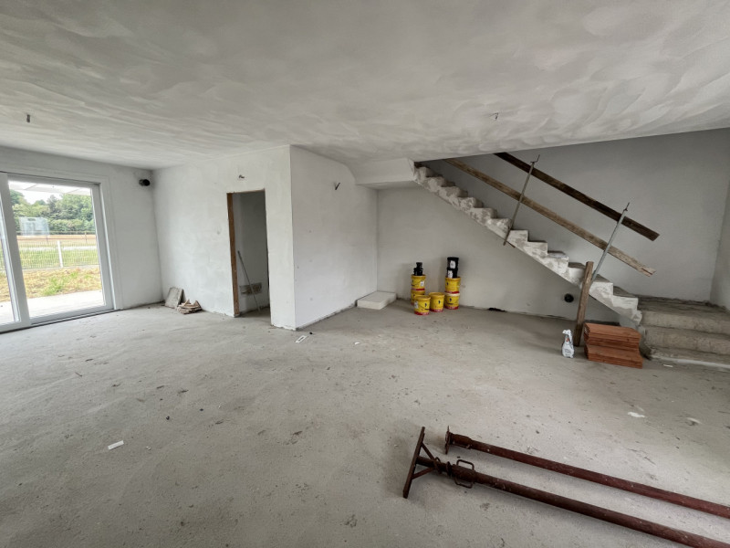 La casa perfetta per la tua famiglia: spazio, sicurezza e comfort in una nuova bivilla in classe ...
