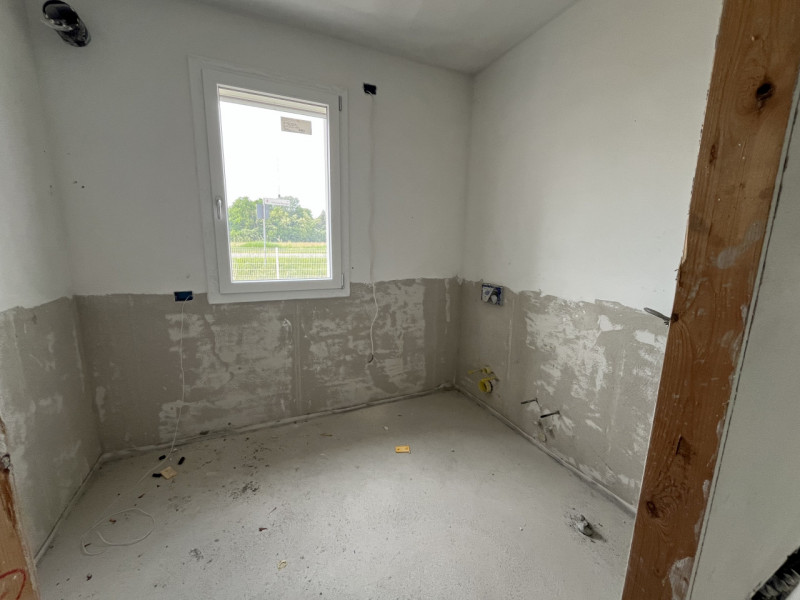 La casa perfetta per la tua famiglia: spazio, sicurezza e comfort in una nuova bivilla in classe ...