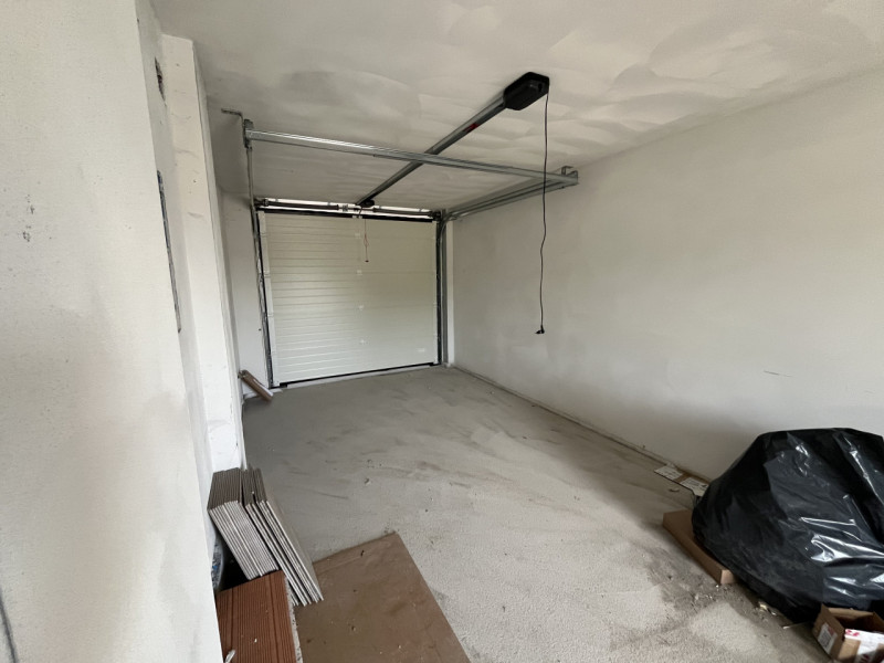 La casa perfetta per la tua famiglia: spazio, sicurezza e comfort in una nuova bivilla in classe ...
