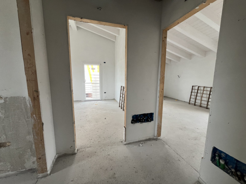 La casa perfetta per la tua famiglia: spazio, sicurezza e comfort in una nuova bivilla in classe ...