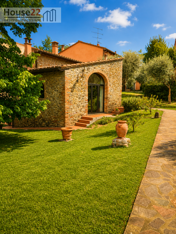 MONTESPERTOLI - FIRENZE. Scopri questo affascinante CASALE DEL '700 situato nel cuore di Montespe...