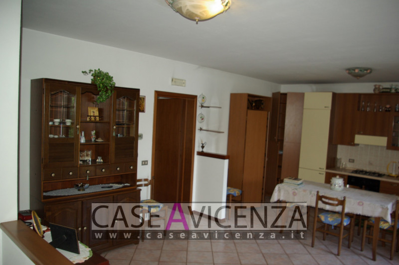 CERVARESE SANTA CROCE - CLASSE ENERGETICA IN FASE DI STESURA- In posizione centralissima ed in Es...
