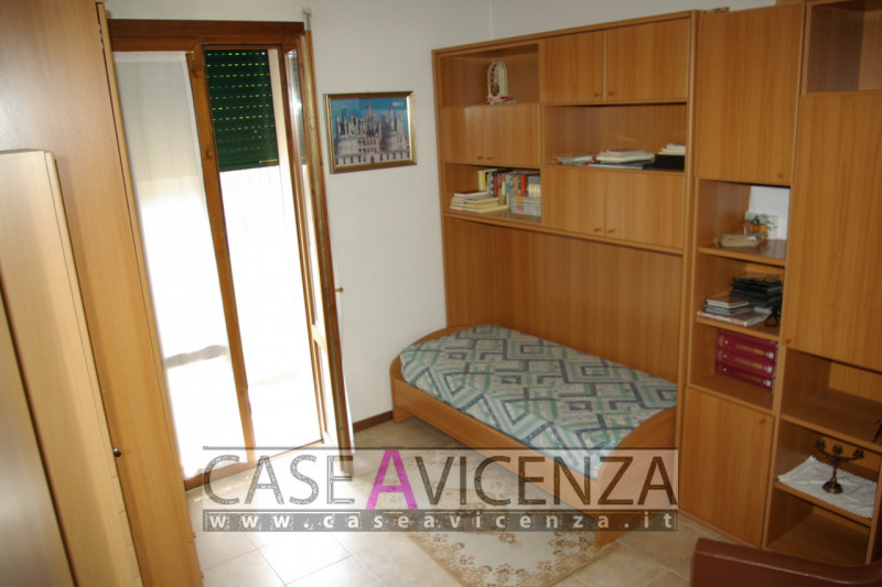 CERVARESE SANTA CROCE - CLASSE ENERGETICA IN FASE DI STESURA- In posizione centralissima ed in Es...
