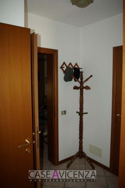 CERVARESE SANTA CROCE - CLASSE ENERGETICA IN FASE DI STESURA- In posizione centralissima ed in Es...