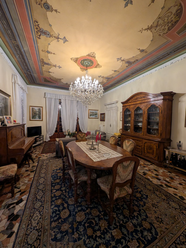 I meravigliosi colli a ovest di Asolo, la vallata che si estende fino ai Colli Euganei, la Rocca ...
