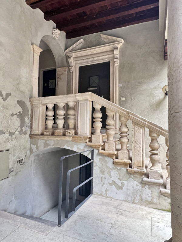 PRESTIGIOSO PIANO NOBILE DEL 1600 IN CONTRA' RIALE - RIF. 8387 - EURO 590.000

Splendida opportun...