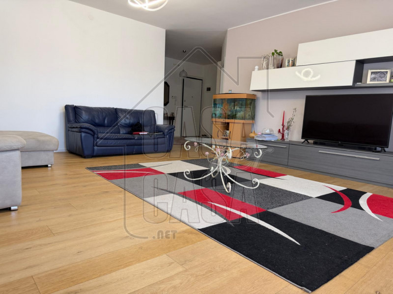 Rif. PDPVIG per info Marilena m. 327 7153302

Ampio appartamento ristrutturato con 3 camere, gara...