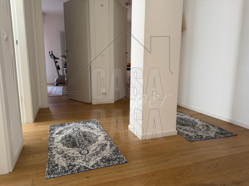 Rif. PDPVIG per info Marilena m. 327 7153302

Ampio appartamento ristrutturato con 3 camere, gara...