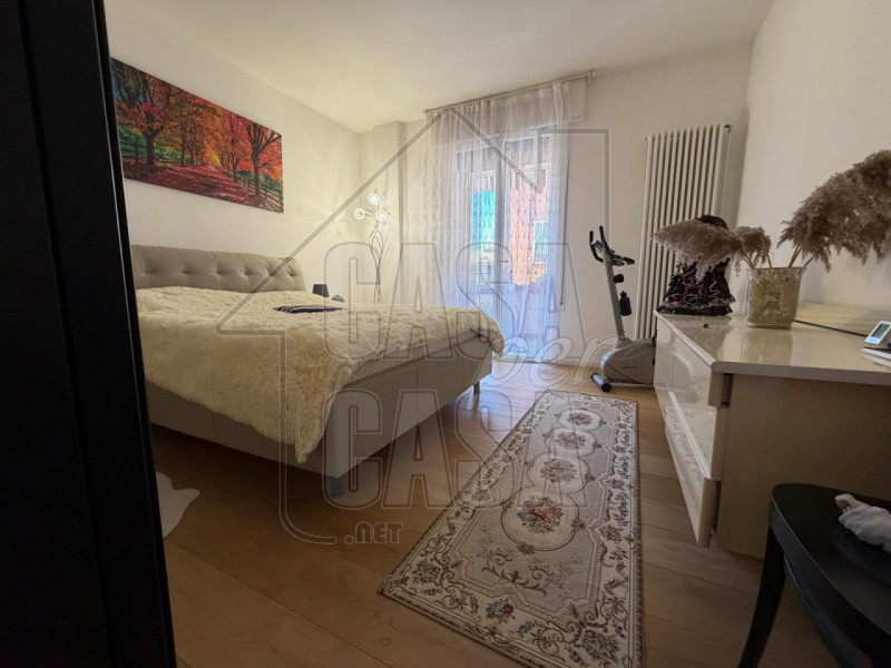 Rif. PDPVIG per info Marilena m. 327 7153302

Ampio appartamento ristrutturato con 3 camere, gara...