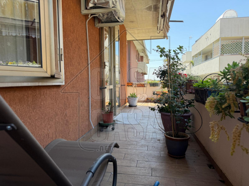 Rif. PDPVIG per info Marilena m. 327 7153302

Ampio appartamento ristrutturato con 3 camere, gara...