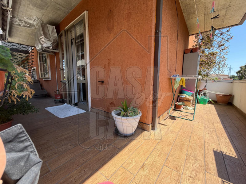 Rif. PDPVIG per info Marilena m. 327 7153302

Ampio appartamento ristrutturato con 3 camere, gara...