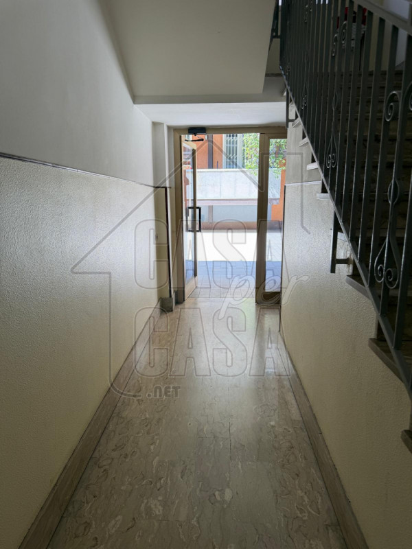 Rif. PDPVIG per info Marilena m. 327 7153302

Ampio appartamento ristrutturato con 3 camere, gara...