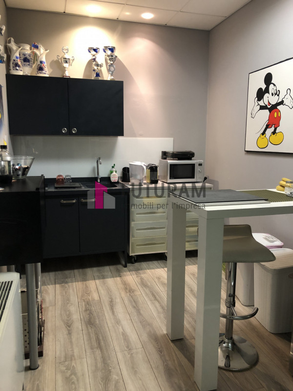 RIF: 156NM - PONTE SAN NICOLO' (PD) - PER INFO 0444/310220


Propongo in vendita un laboratorio c...