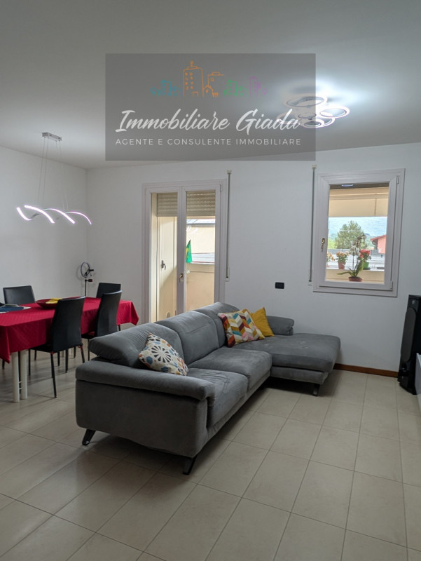 Proponiamo in vendita un splendido appartamento di 110 m², accogliente e luminoso, ideale per chi...