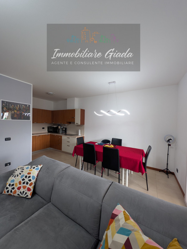 Proponiamo in vendita un splendido appartamento di 110 m², accogliente e luminoso, ideale per chi...