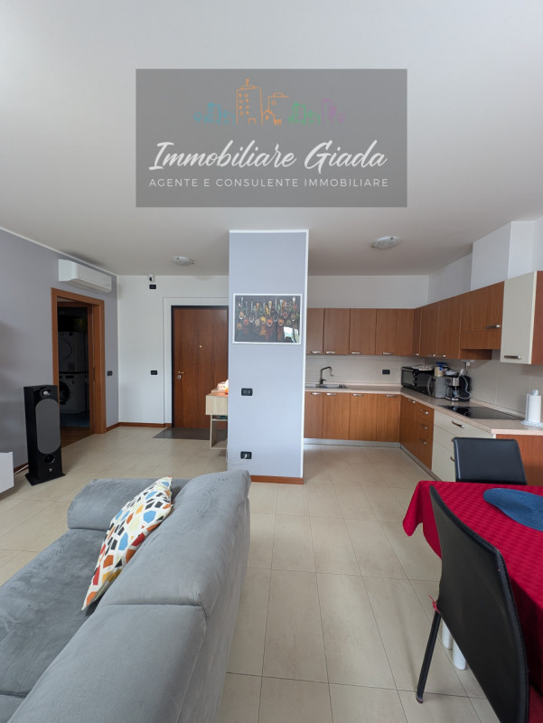 Proponiamo in vendita un splendido appartamento di 110 m², accogliente e luminoso, ideale per chi...