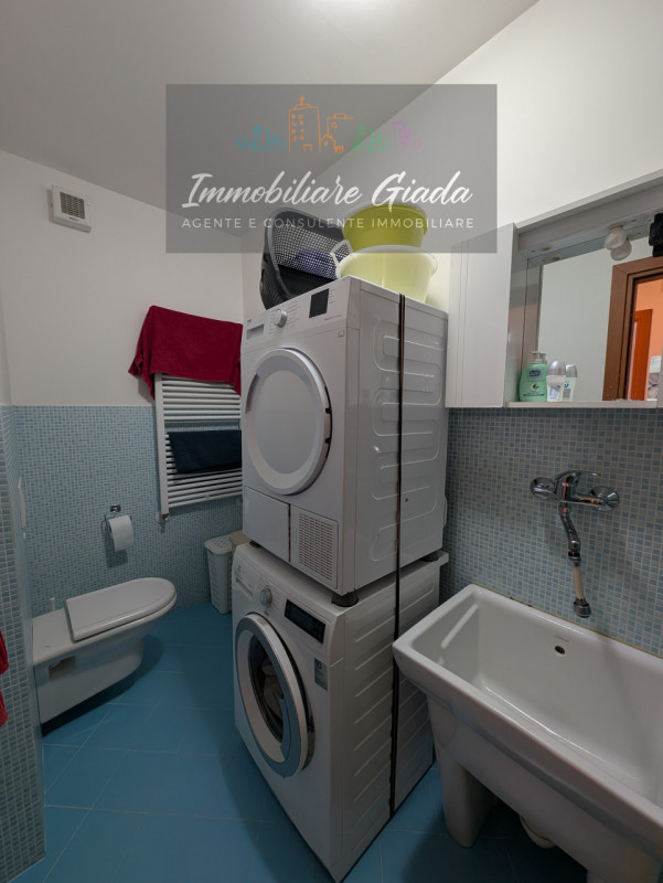 Proponiamo in vendita un splendido appartamento di 110 m², accogliente e luminoso, ideale per chi...